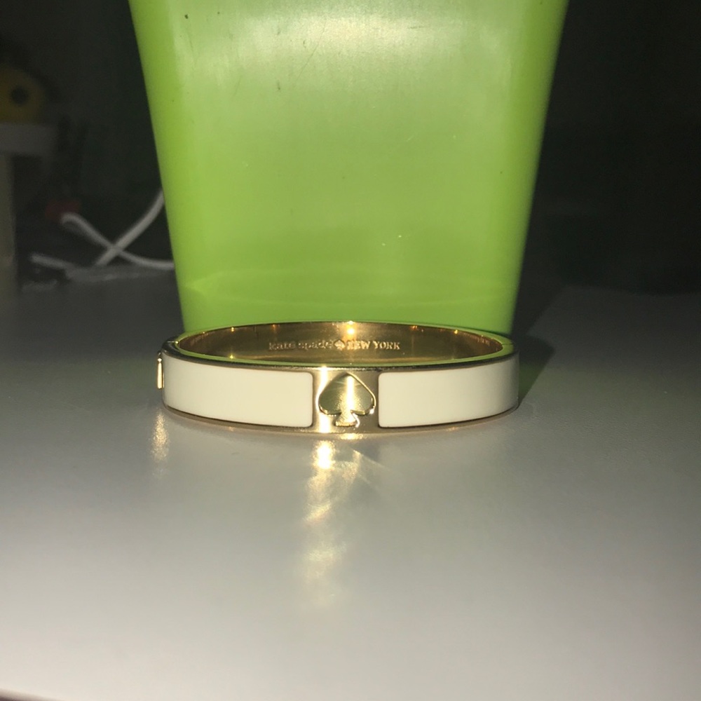 Kate Spade bangle bracelet. VEUC Worn once.
